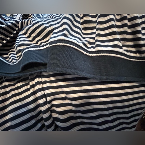 4 men’s short sleeve golf / polo shirts button up at neck with collar. - Picture 4 of 12